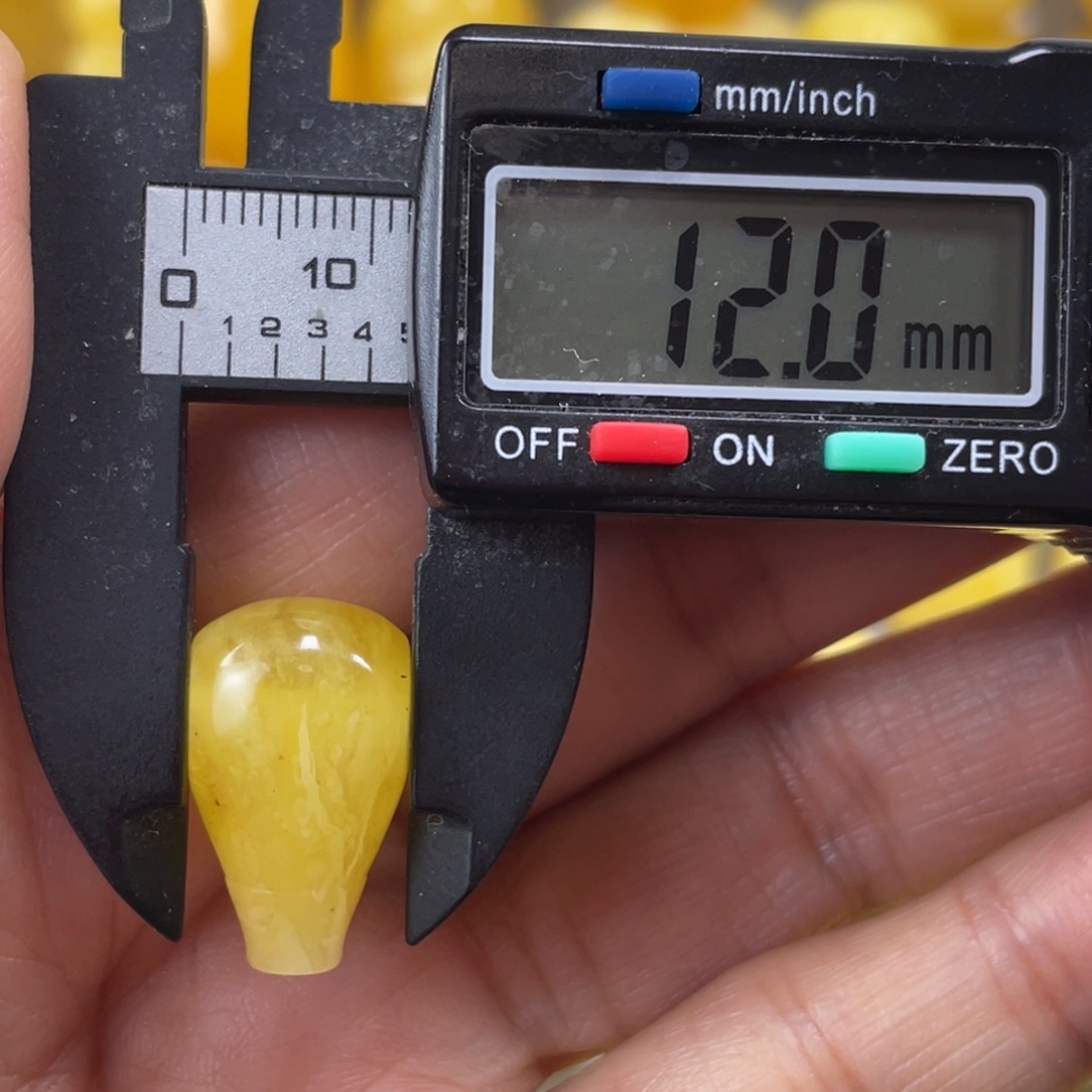 蜜蜡未镶嵌裸石25杂