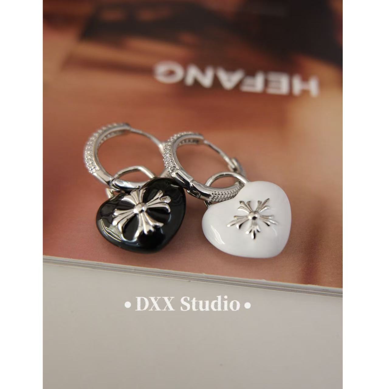 铜合金锆石耳饰 小众设计AB款黑白桃心耳饰47572