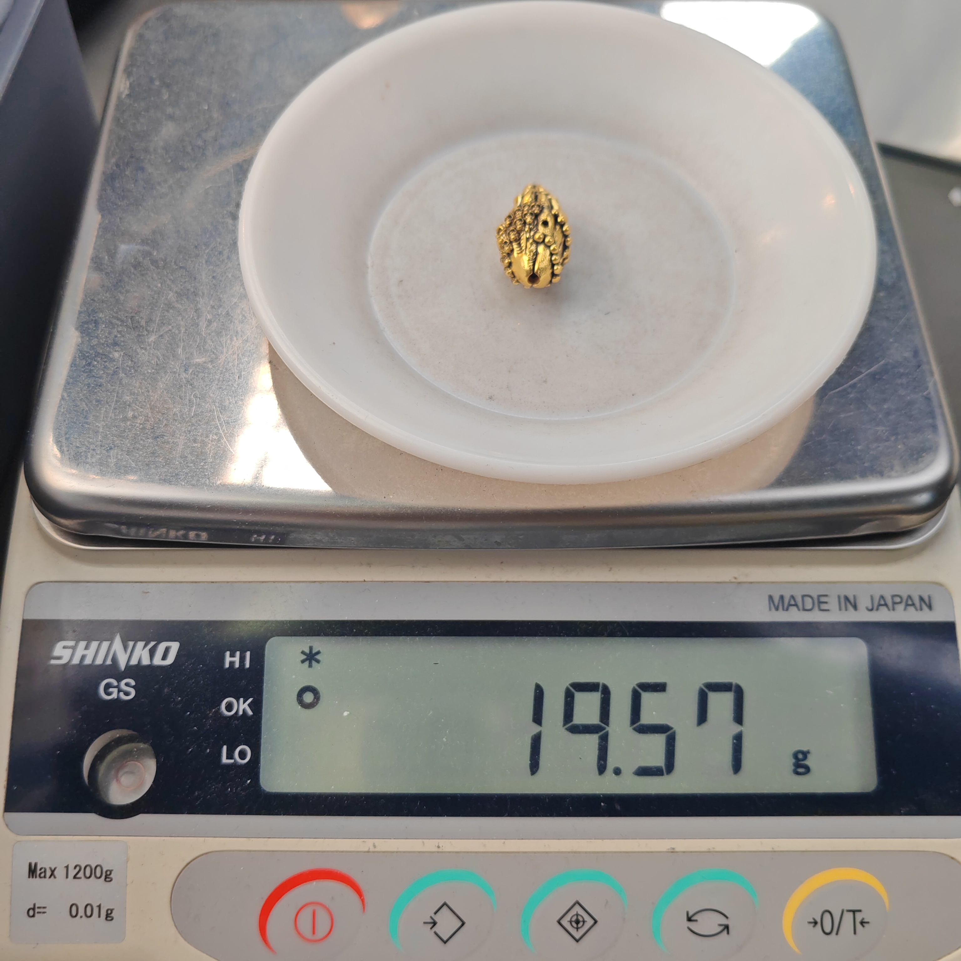 足金 卡15一念之间佛手背云