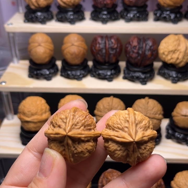 文玩核桃吊坠5w小四棱