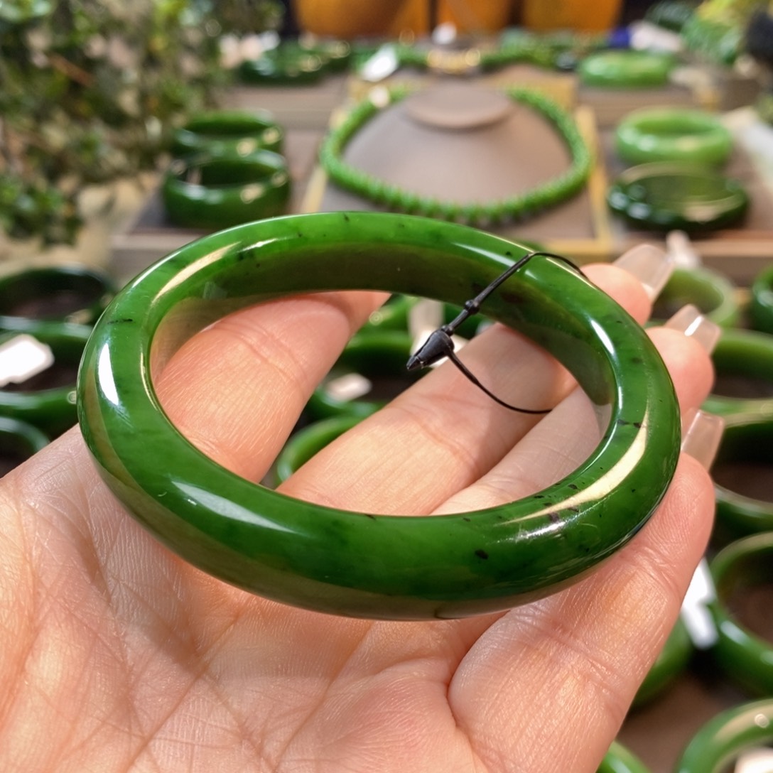 和田玉（碧玉）手镯未镶嵌