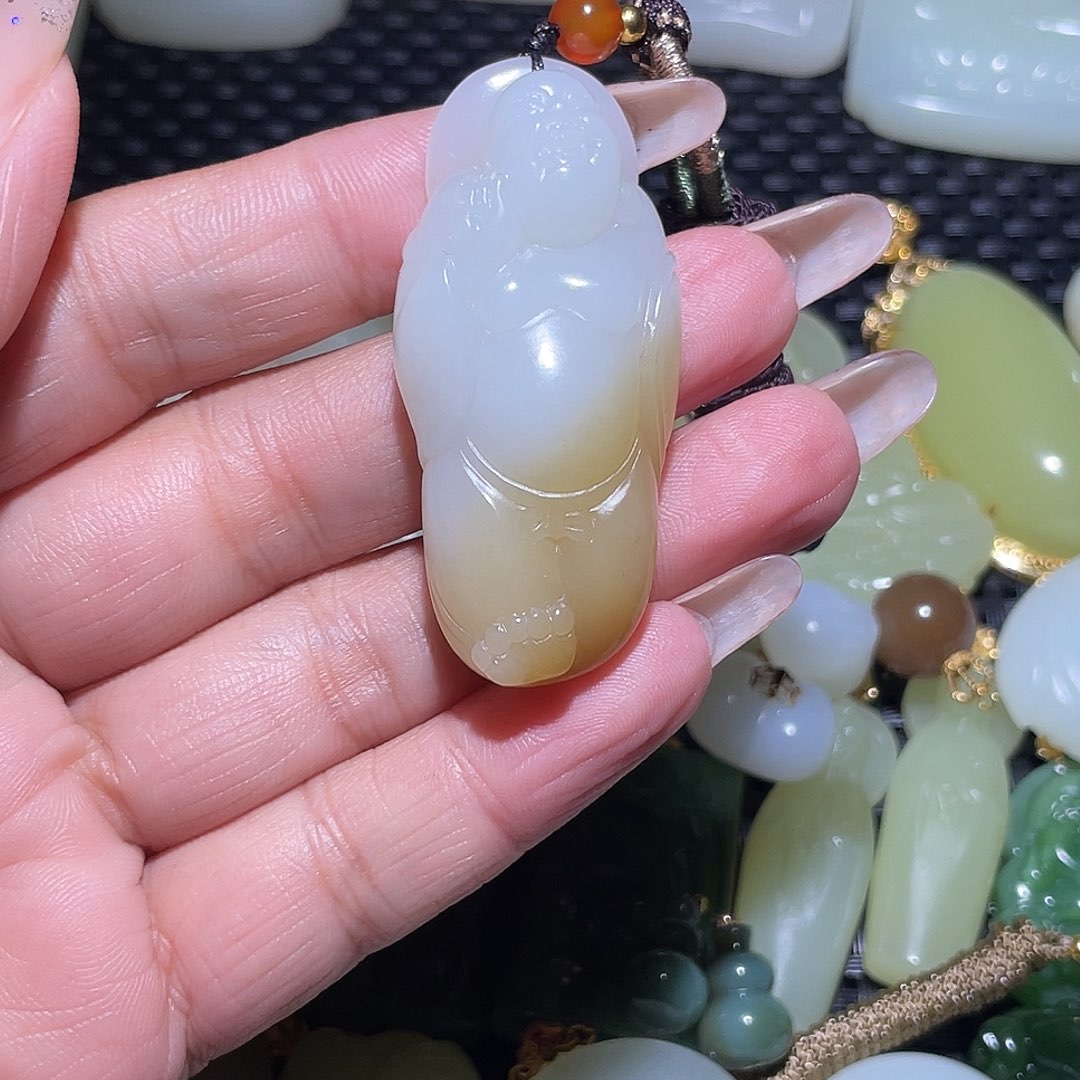 和田玉（糖玉）未镶嵌挂件