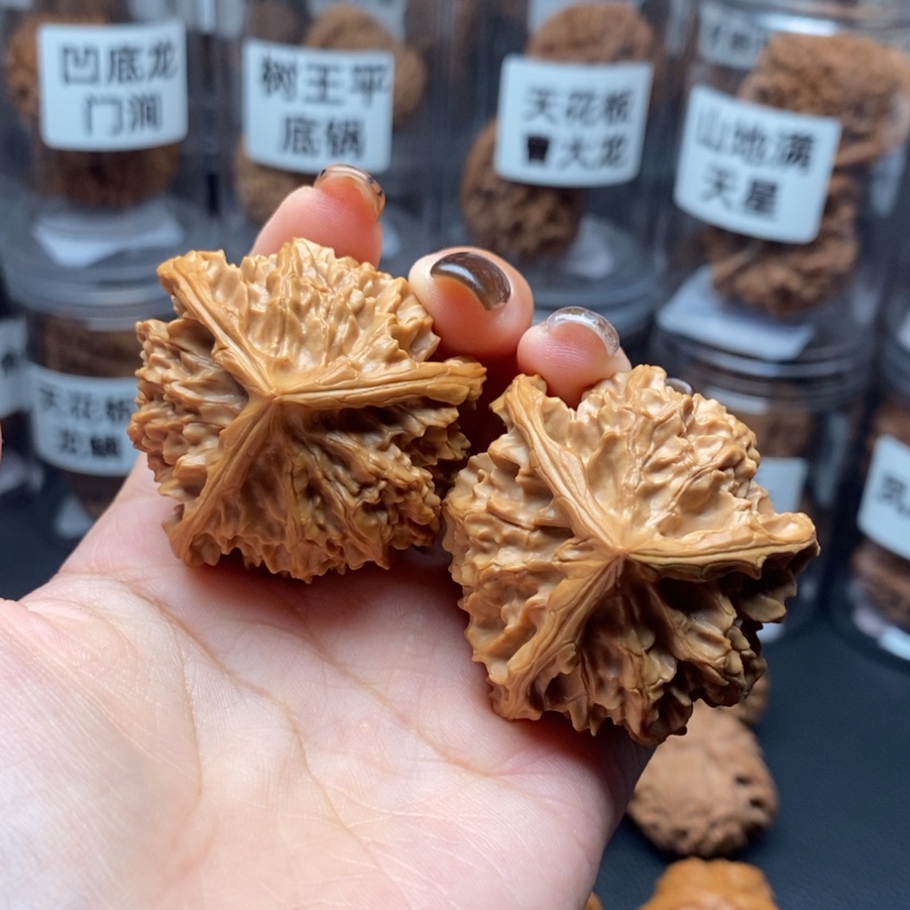 【闪购商品】吊坠文玩核桃乐*水灯笼三棱