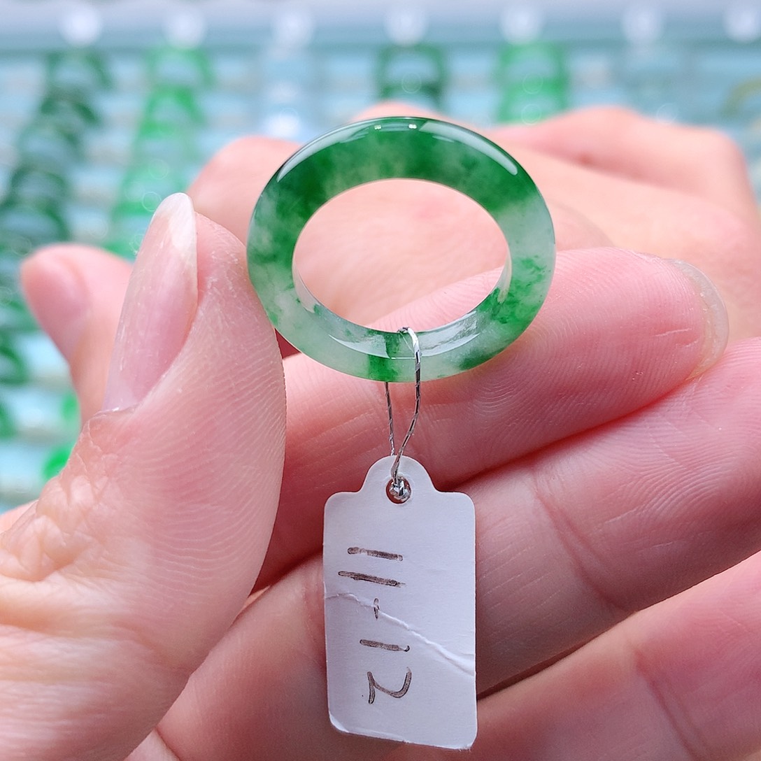 翡翠戒指未镶嵌A货缅甸翡翠