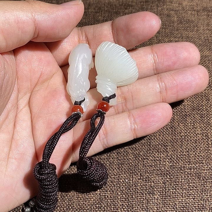 和田玉未镶嵌颈饰南*、