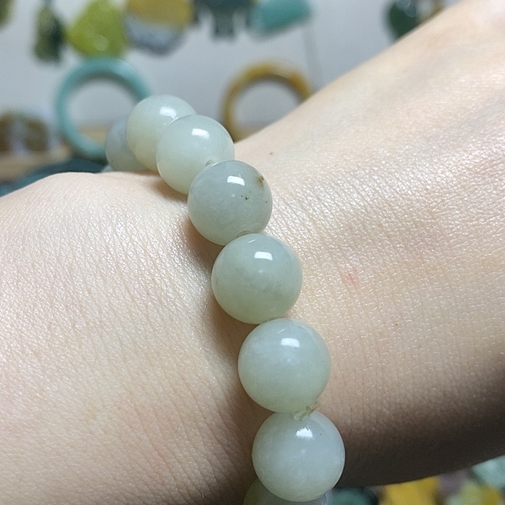 蛇纹石玉手串未镶嵌