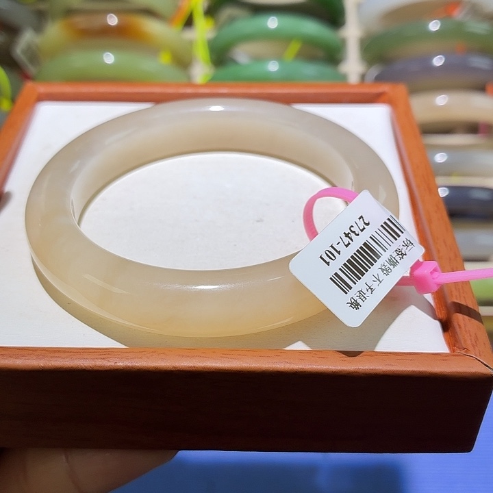 和田玉未镶嵌手镯16号56+