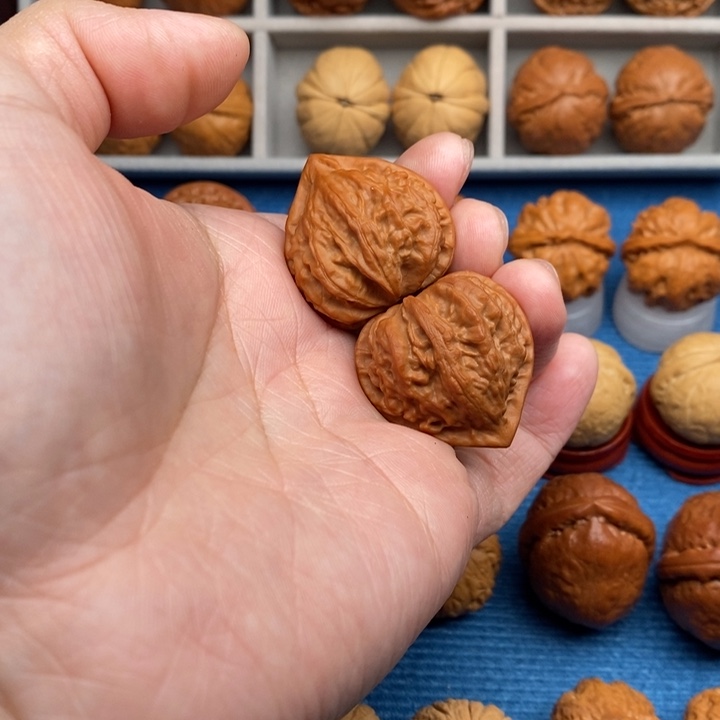 把件文玩核桃红桃A