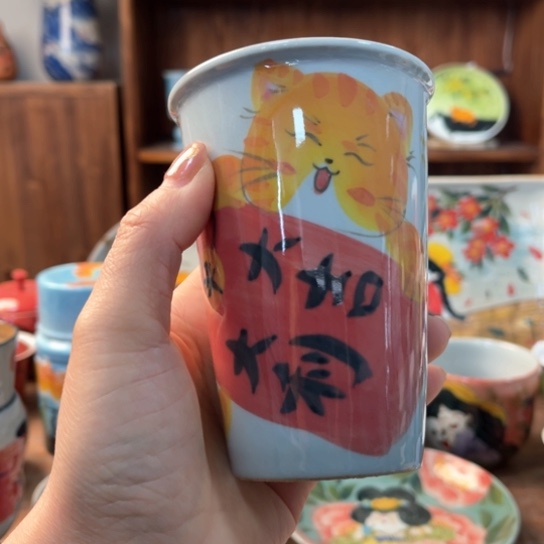 炉景德镇釉下手绘陶瓷。