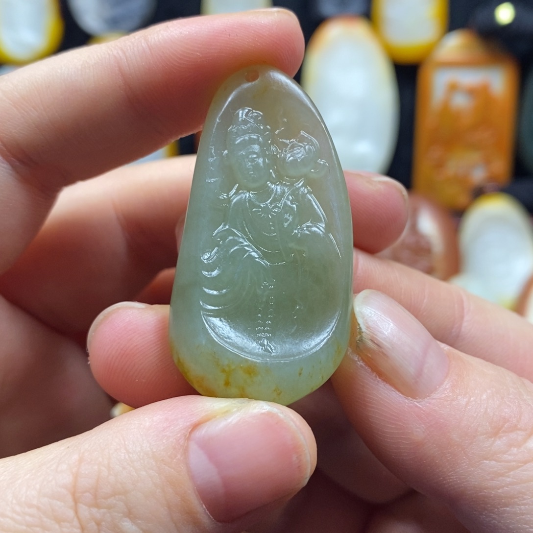 和田玉未镶嵌颈饰