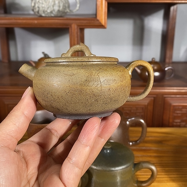 吃***狼紫砂茶壶150cc汉瓦 段泥