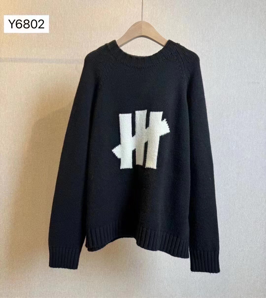 25新款竖条圆领毛衣B68025Y99针织时尚休闲保暖秋冬百搭宽松长袖