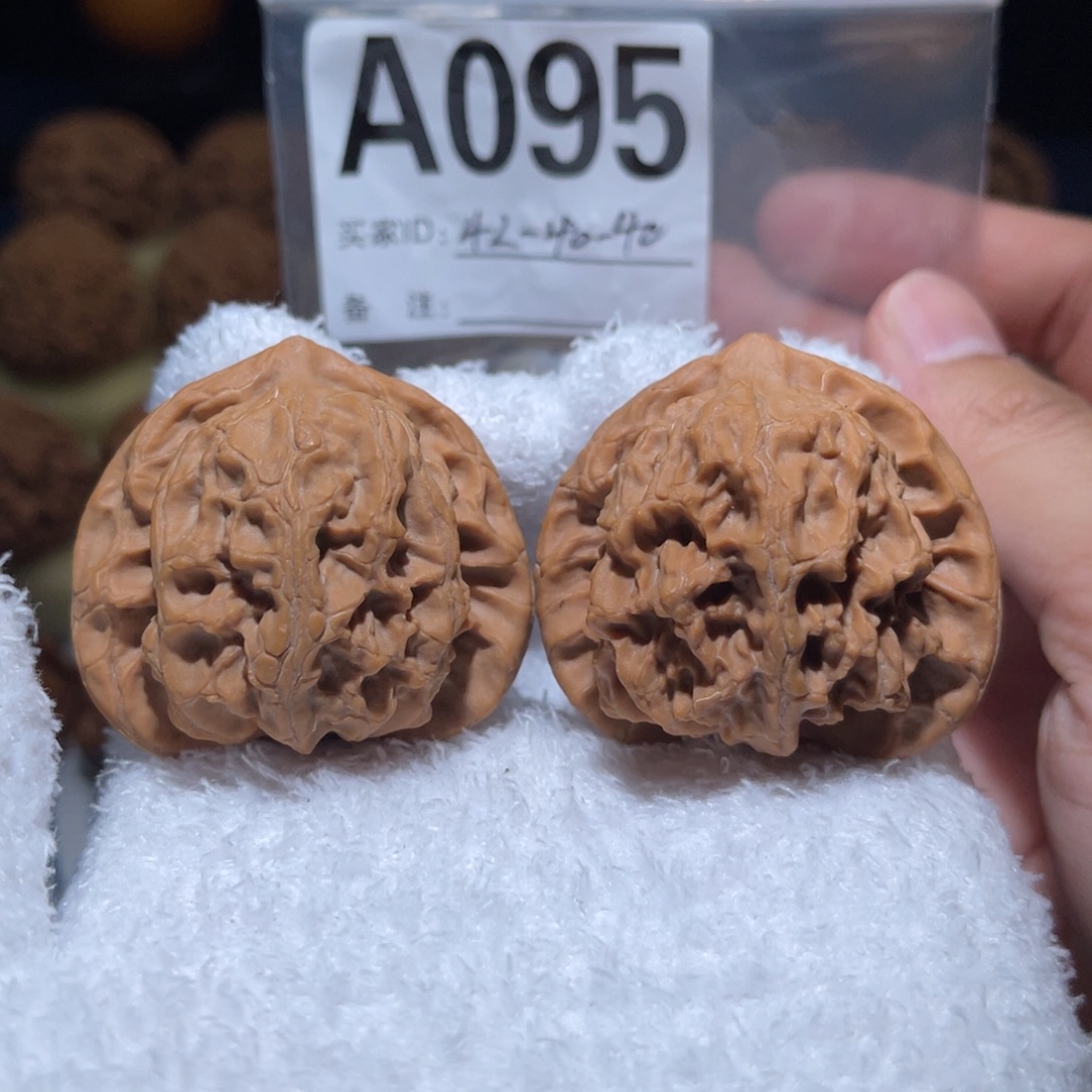 文玩核桃把件蓟县梨木台42全品