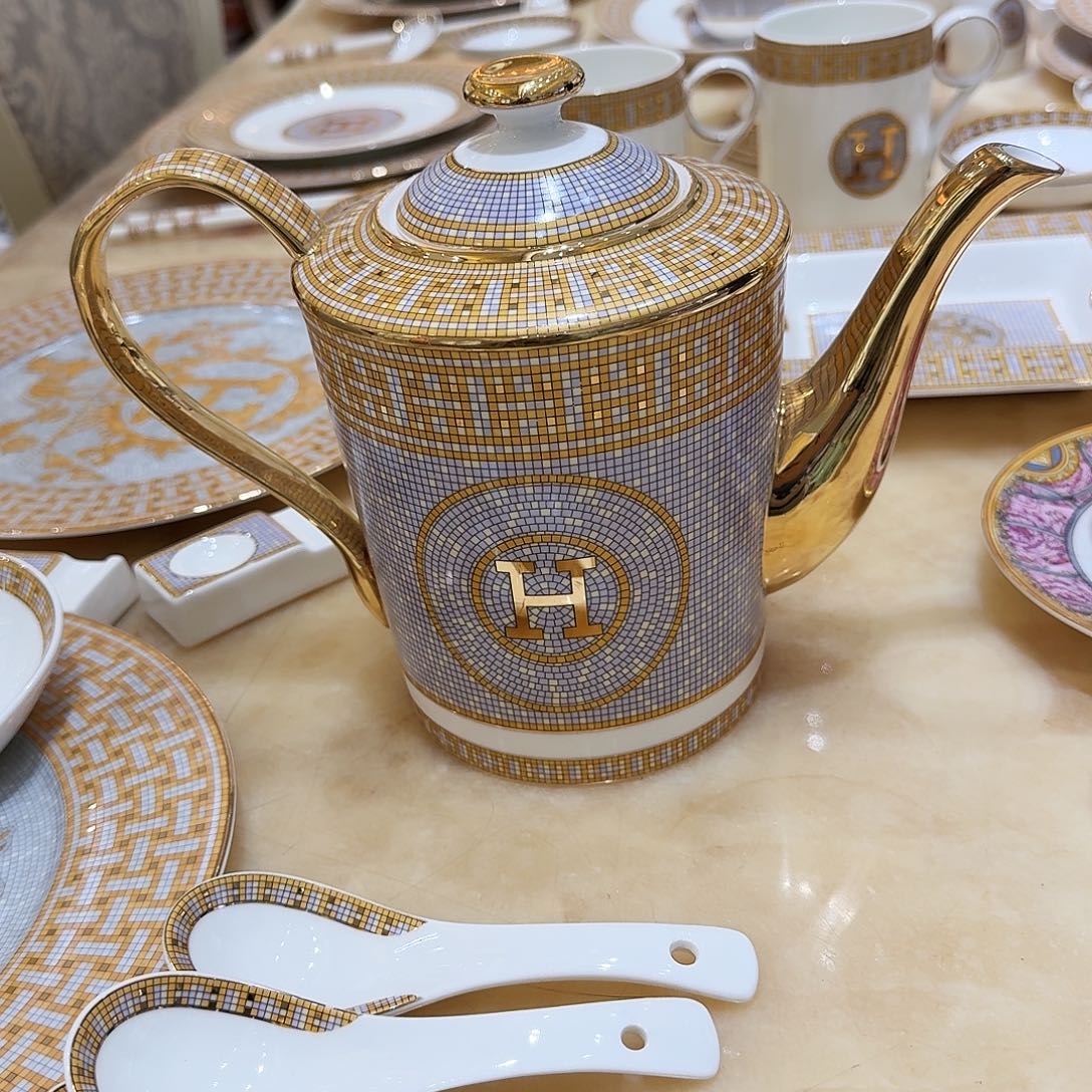 吾***爱搪瓷骨瓷陶瓷高温家用陶瓷工厂清