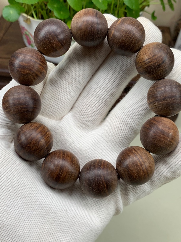 性价款巴贡手串粗磨2.0暗绿底虎皮高油整体品相匀称大尺把玩一物