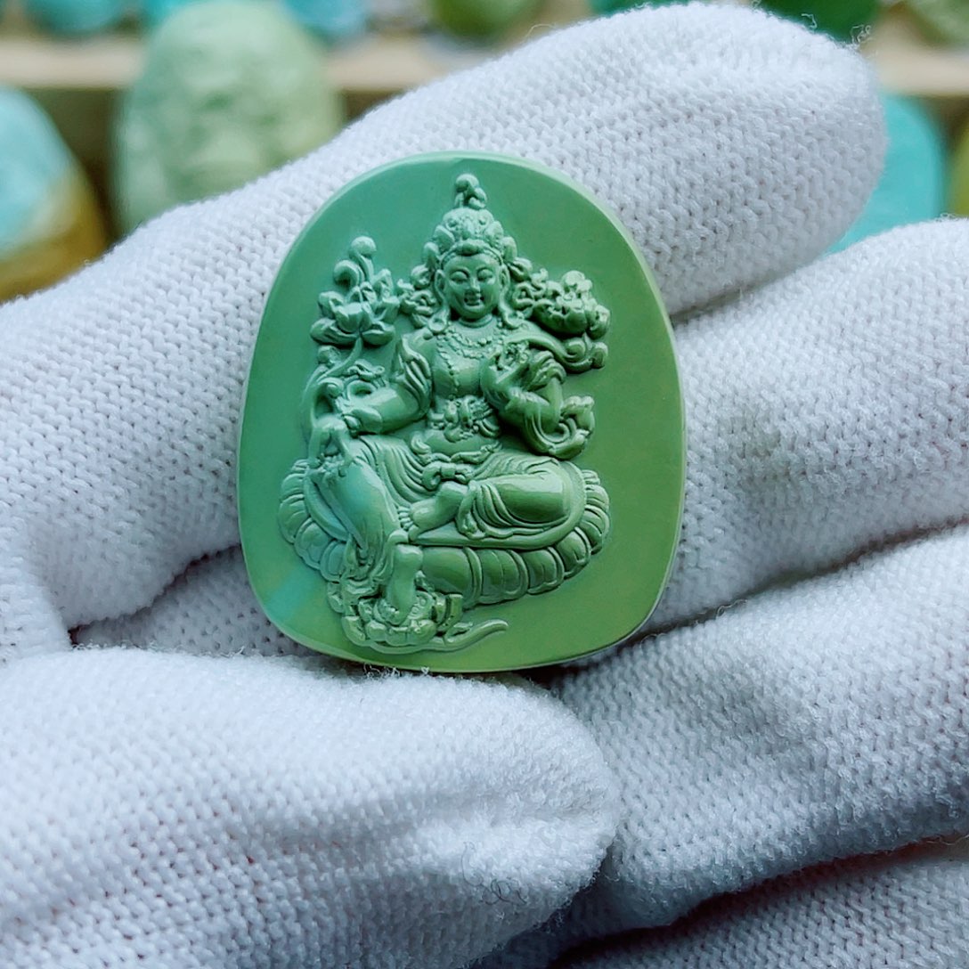 绿松石未镶嵌珠宝奇石