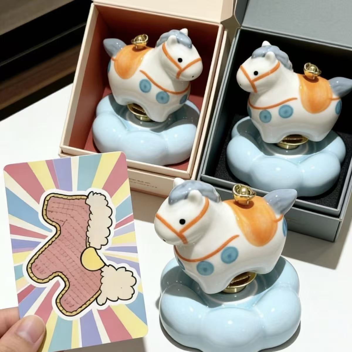 马上有钱景德镇陶瓷转转小马摆件创意可爱家居旋转马装饰品送礼物商品图