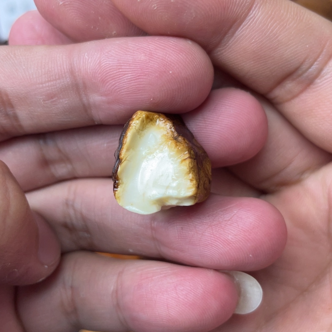定制蜜蜡起**?原石定制
