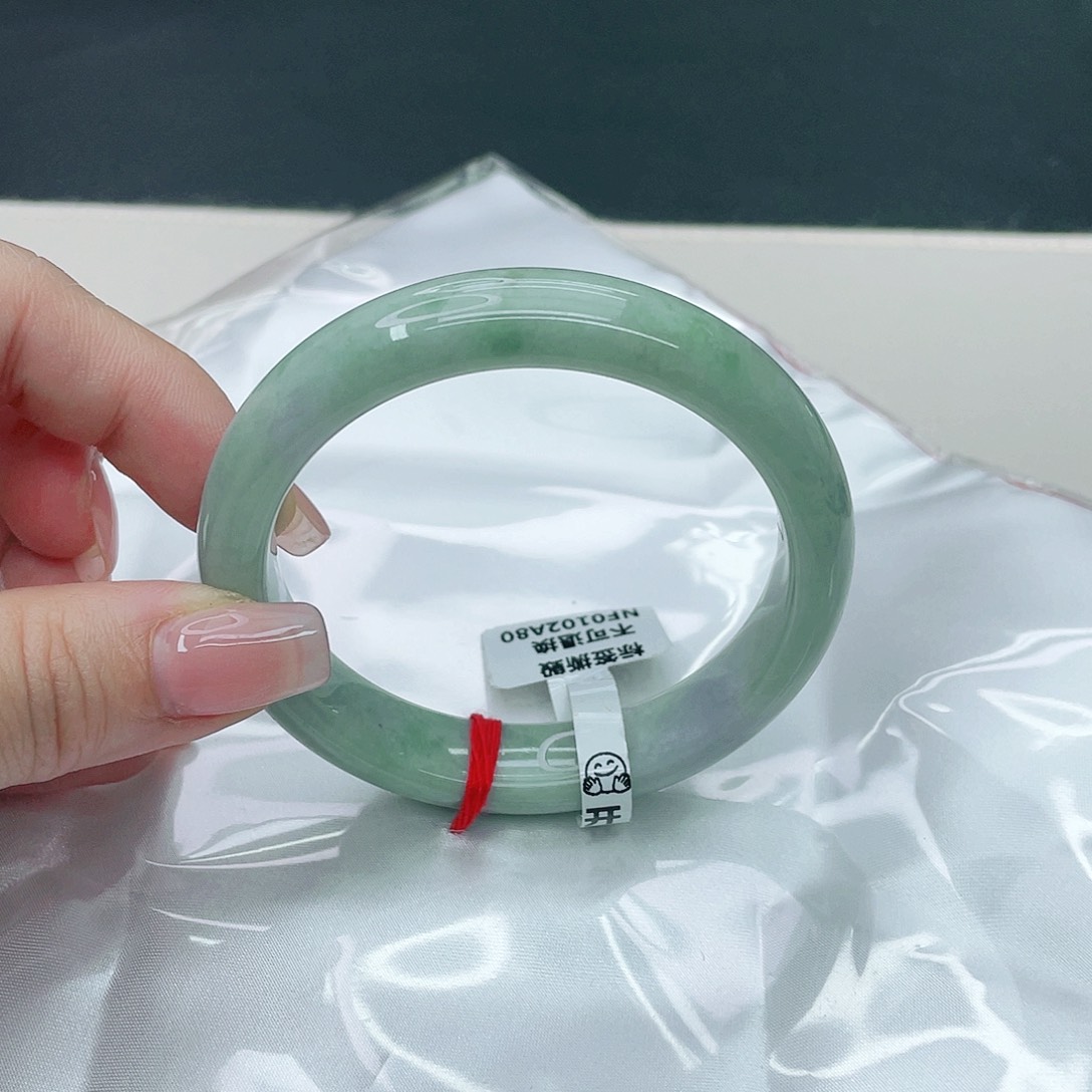 翡翠手镯未镶嵌正58