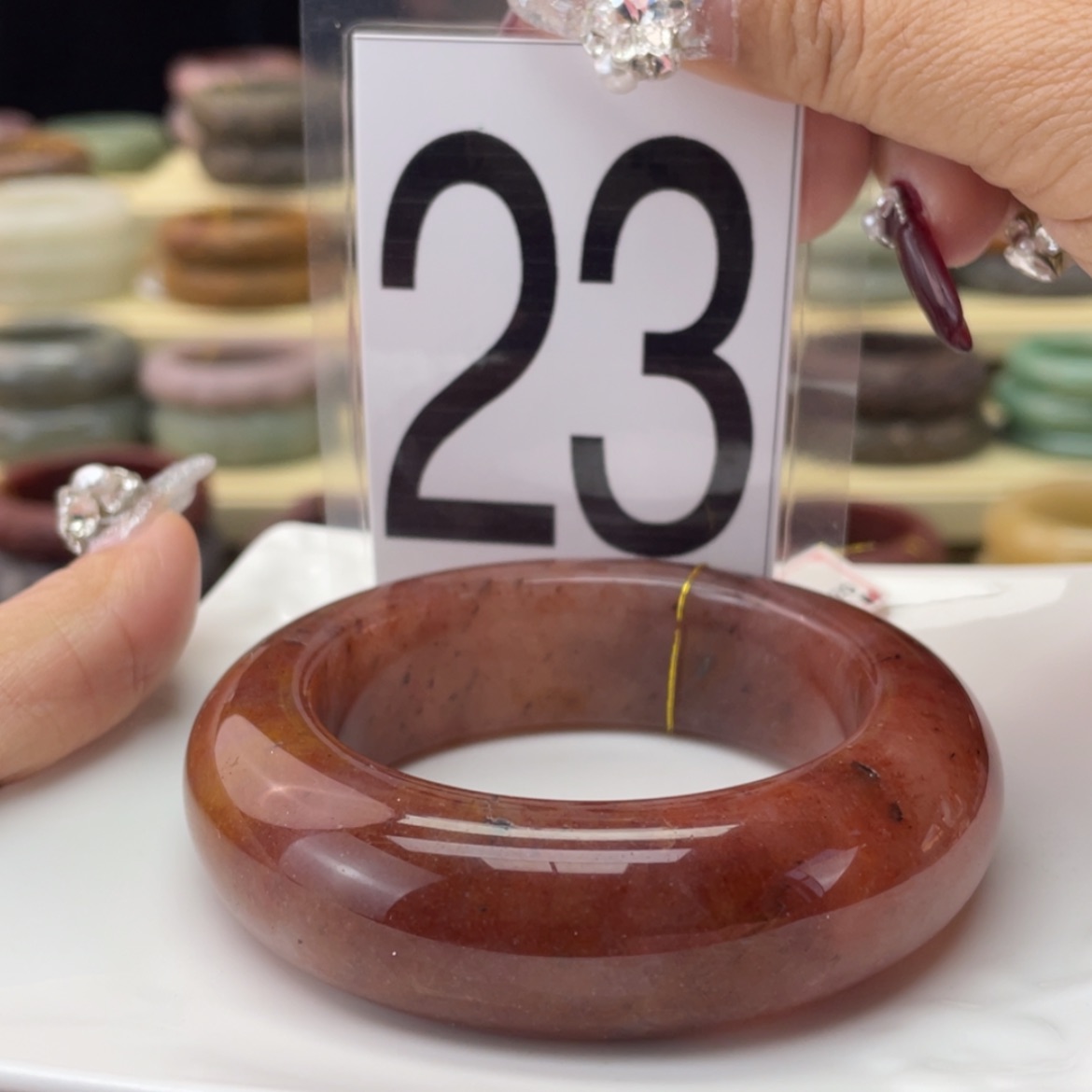 【闪购商品】石英质玉手镯未镶嵌