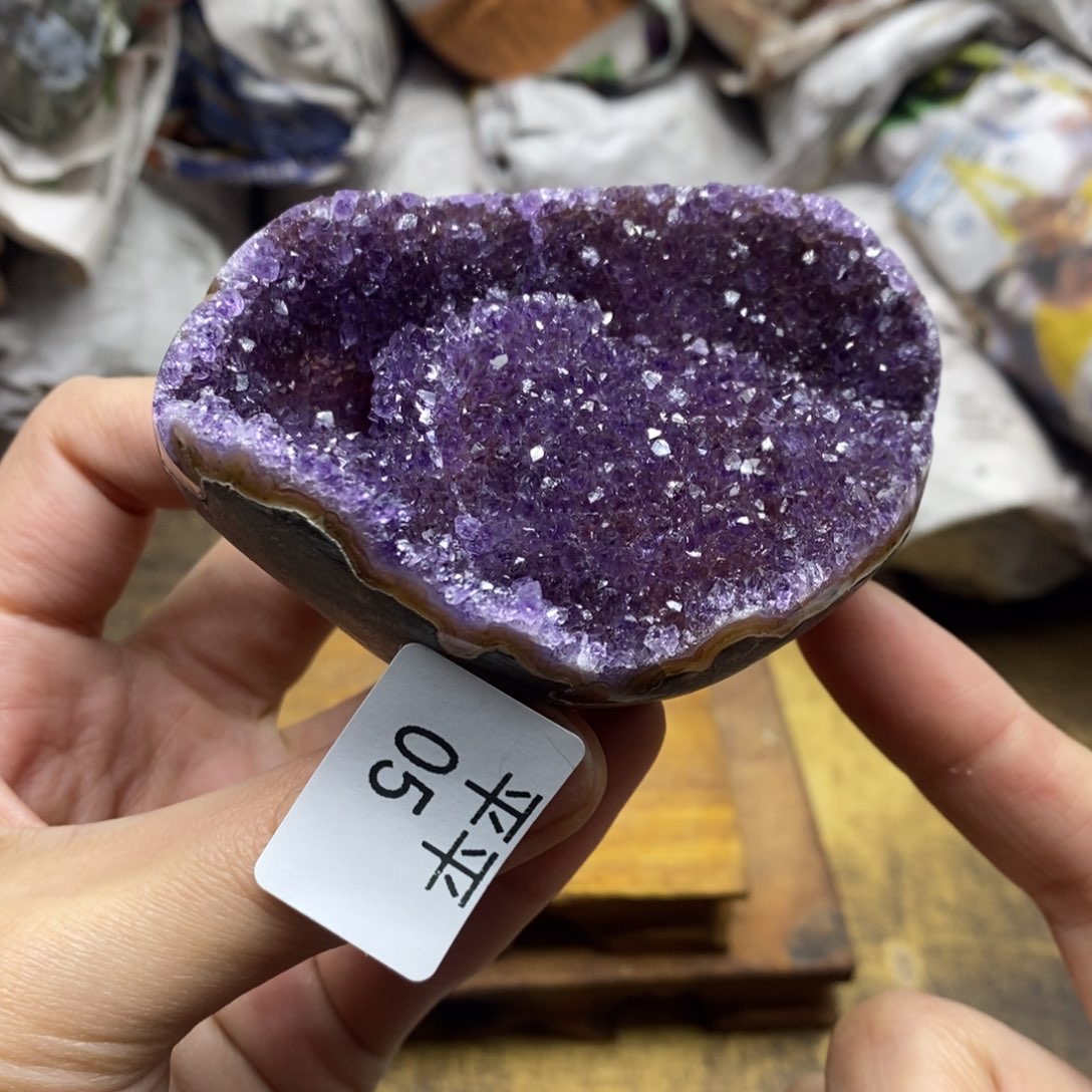 紫晶乌拉圭未镶嵌