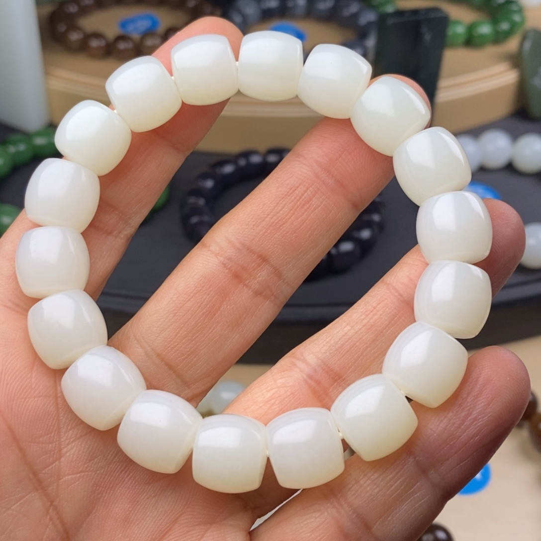 和田玉手链未镶嵌布*