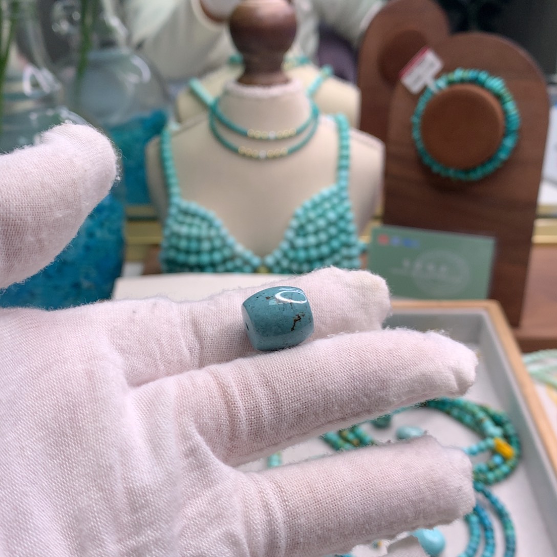 绿松石未镶嵌饰品