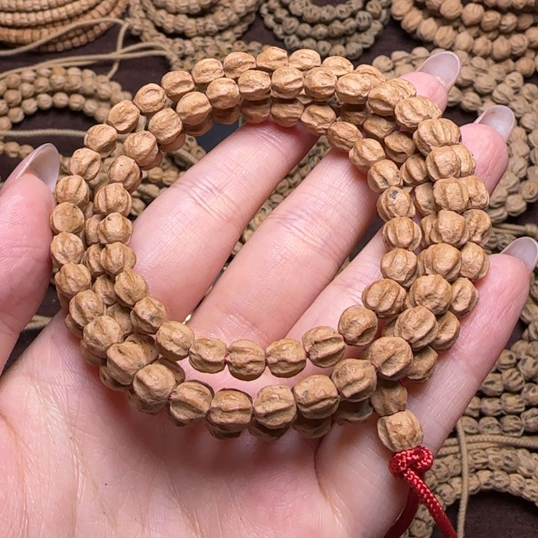 柏香籽/百香籽吊坠游****?