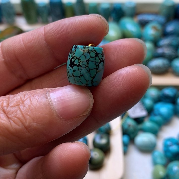 平***福绿松石未镶嵌珠宝奇石