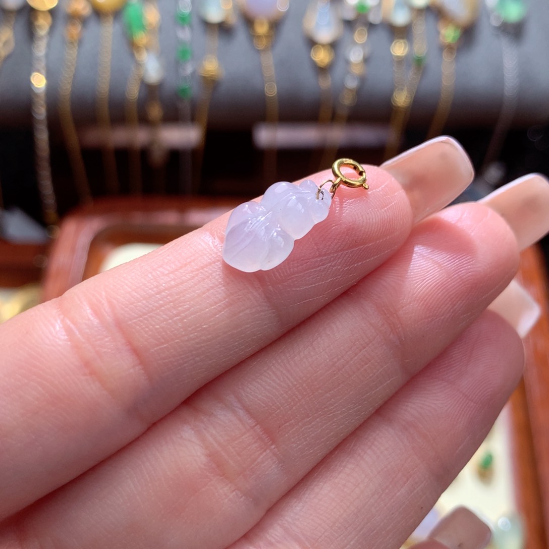 翡翠颈饰18K金镶嵌翡翠