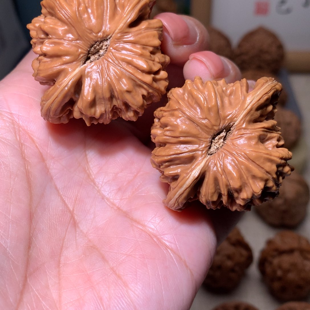 文玩核桃把件平谷楼