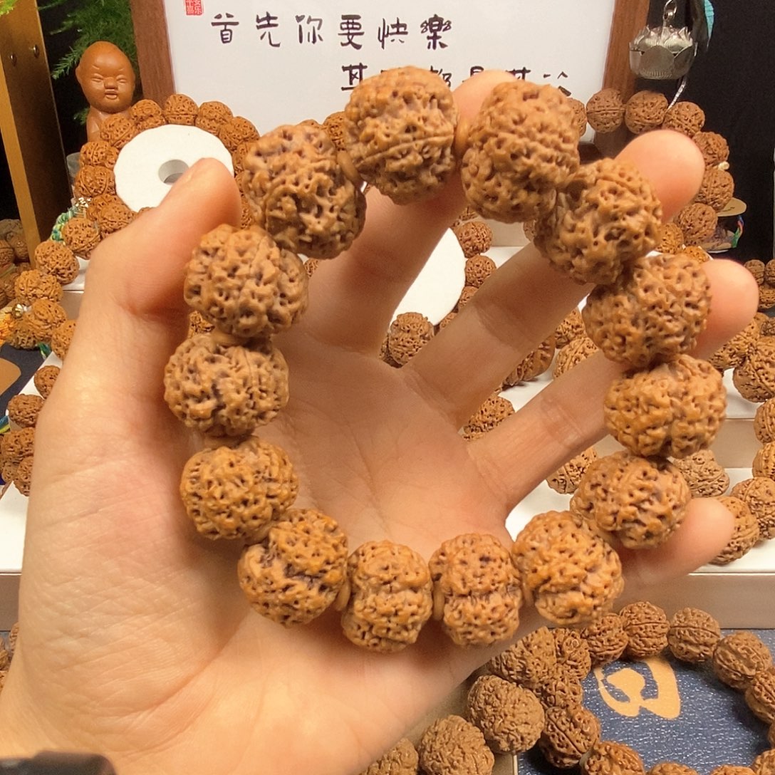 金刚菩提吊坠蜂王梅花2号