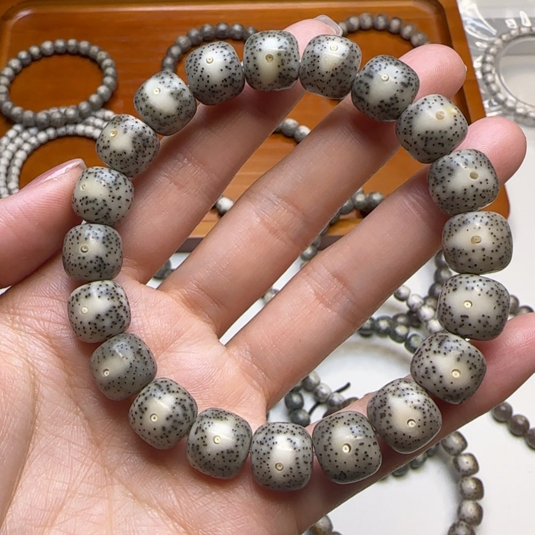 星月菩提手串石玉糯冰大尺寸留白11.6