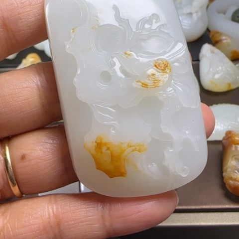 和田玉颈饰未镶嵌