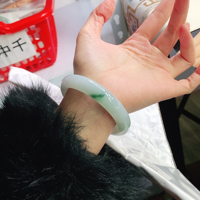 【闪购商品】翡翠手镯未镶嵌58圈