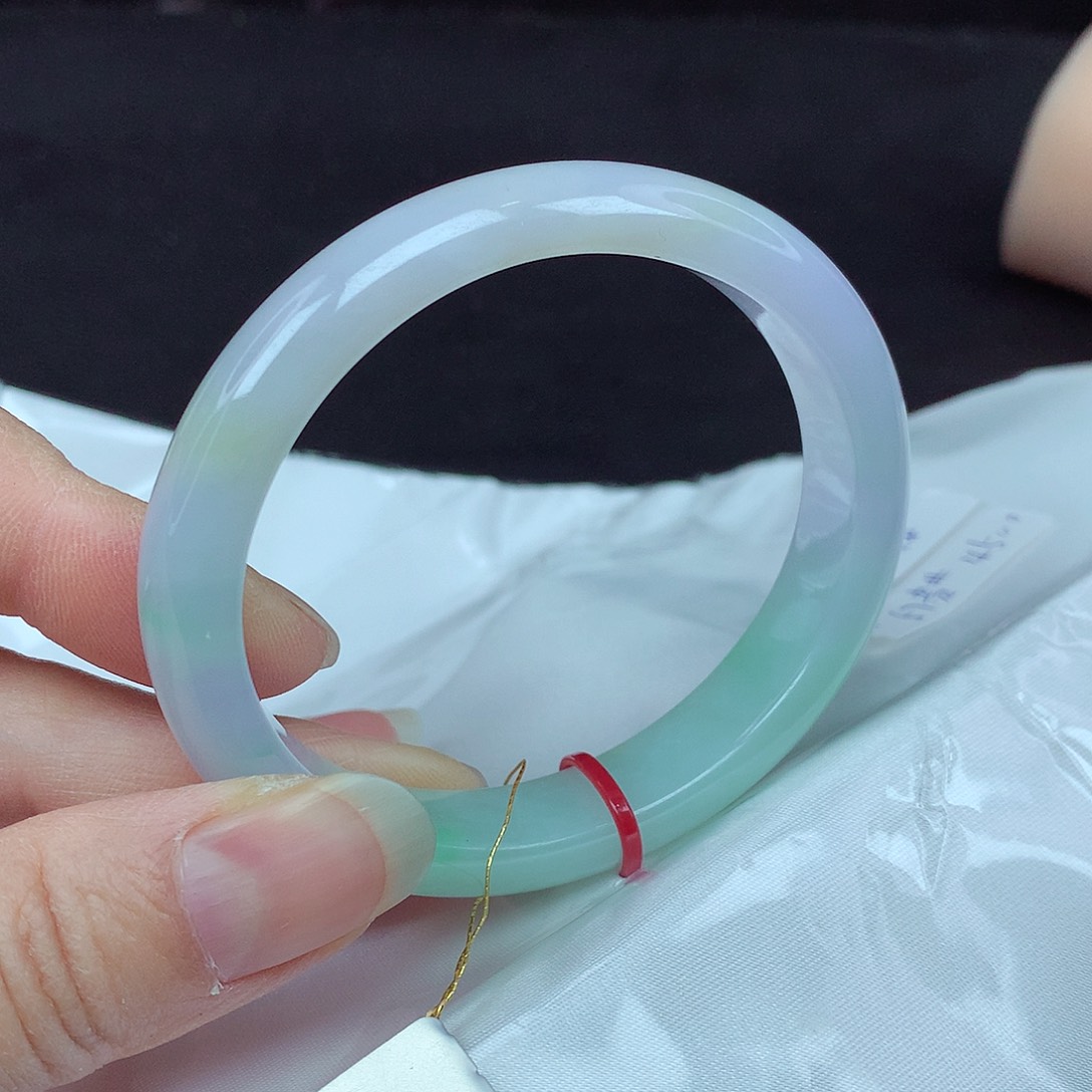 翡翠手镯未镶嵌M****y57贵妃288