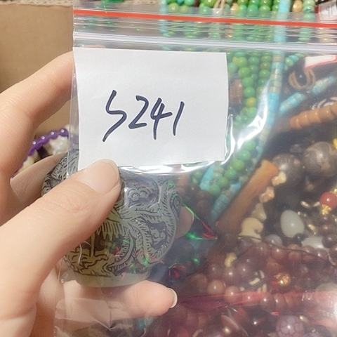 铜铁合金类德**草精美礼品