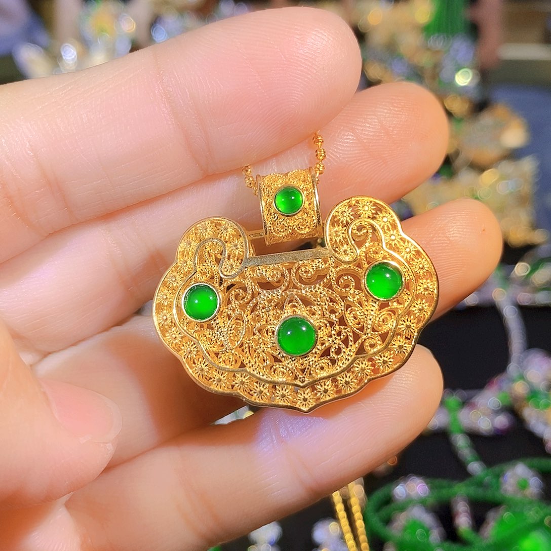 颈饰银S925镶嵌翡翠