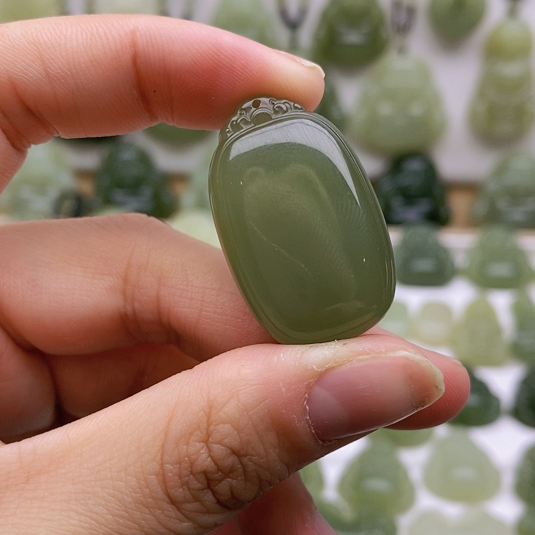 和田玉颈饰未镶嵌矜**惜