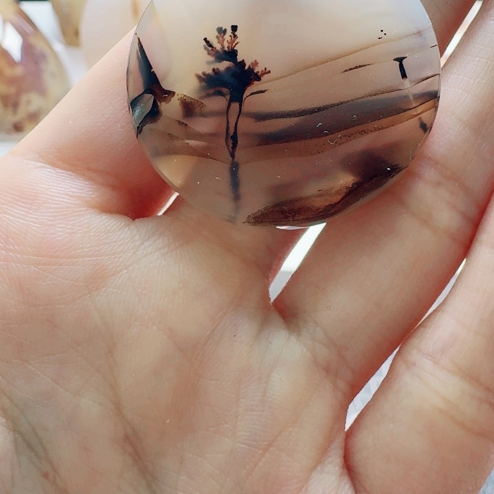 玛瑙/玉髓未镶嵌珠宝奇石