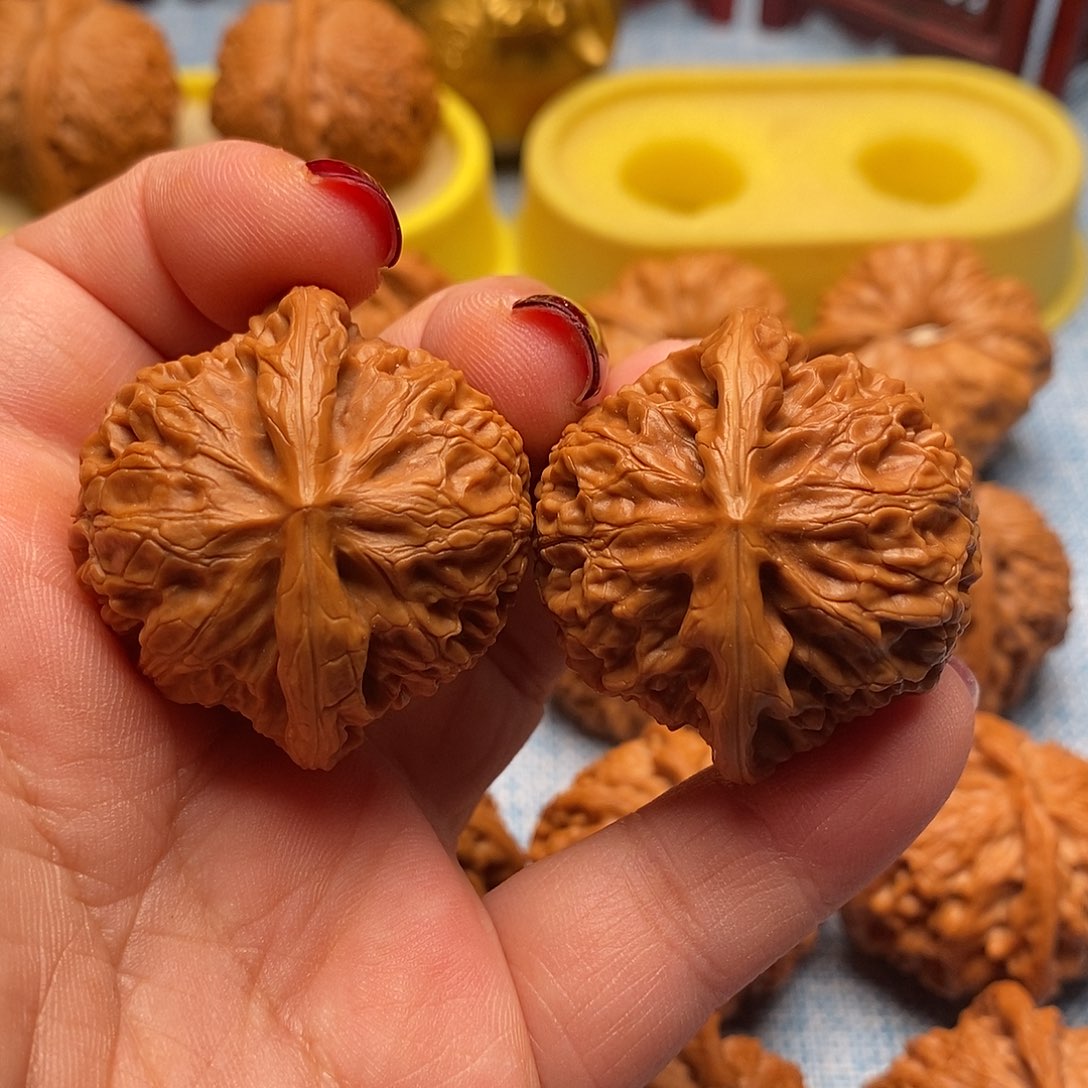 文玩核桃把件精品红皮宫灯39尺