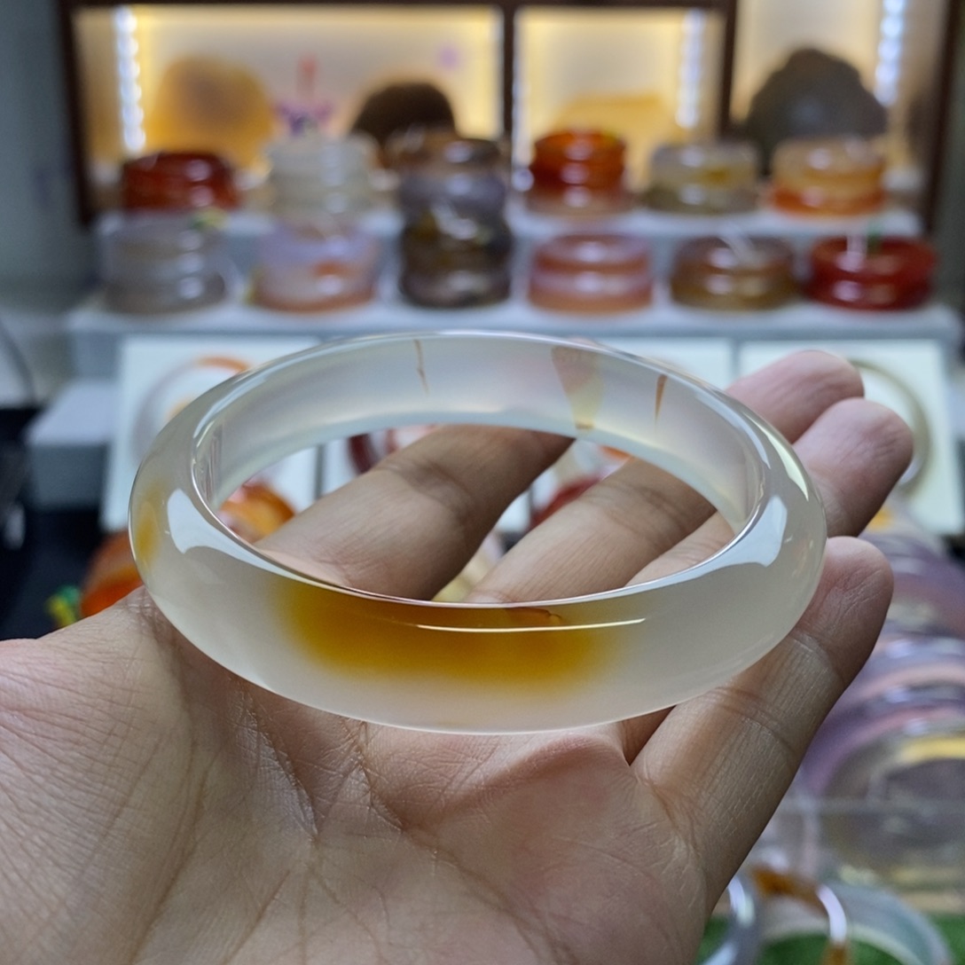 手镯玛瑙/玉髓未镶嵌