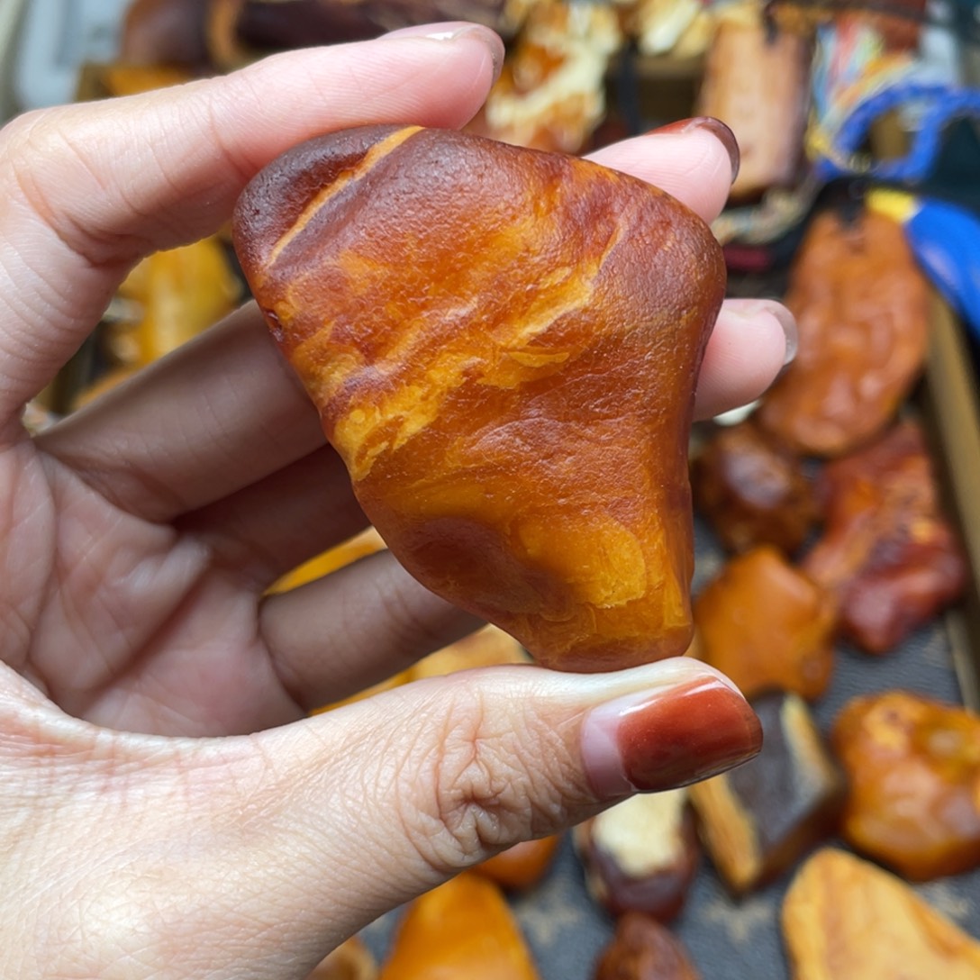 琥珀未镶嵌珠宝奇石