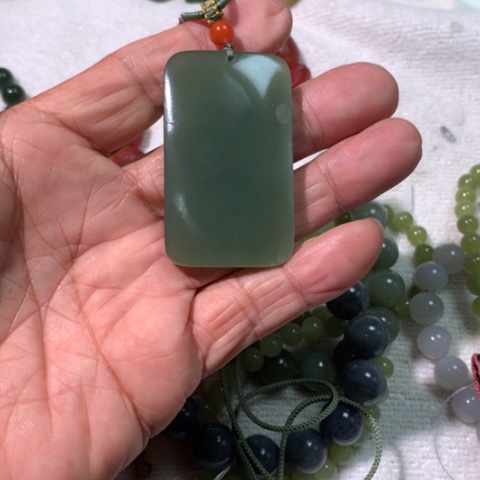 颈饰未镶嵌和田玉一**好