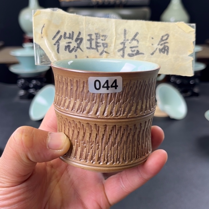 瓷片重工跳刀竹节杯044号微瑕捡漏