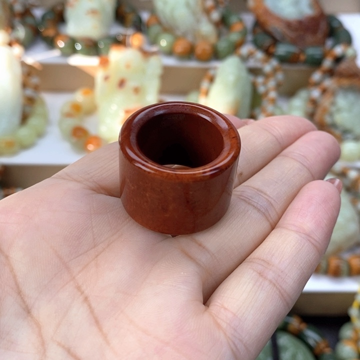 【闪购商品】透闪石质玉扳指未镶嵌m**u