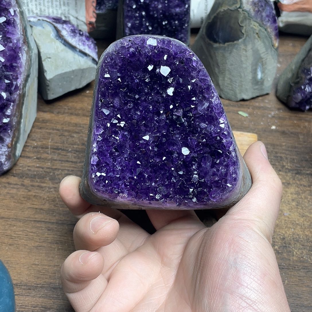 紫晶大型摆件（非配饰）未镶嵌