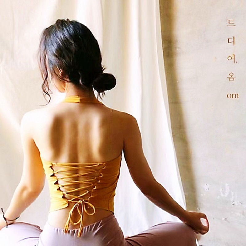 时尚性感美背交叉绑带挂脖瑜伽服背心女带胸垫运动内衣紧健身