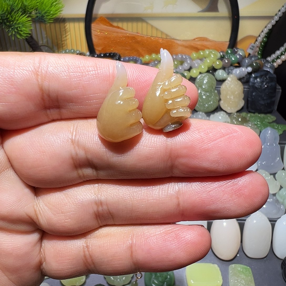 和田玉（糖玉）未镶嵌颈饰