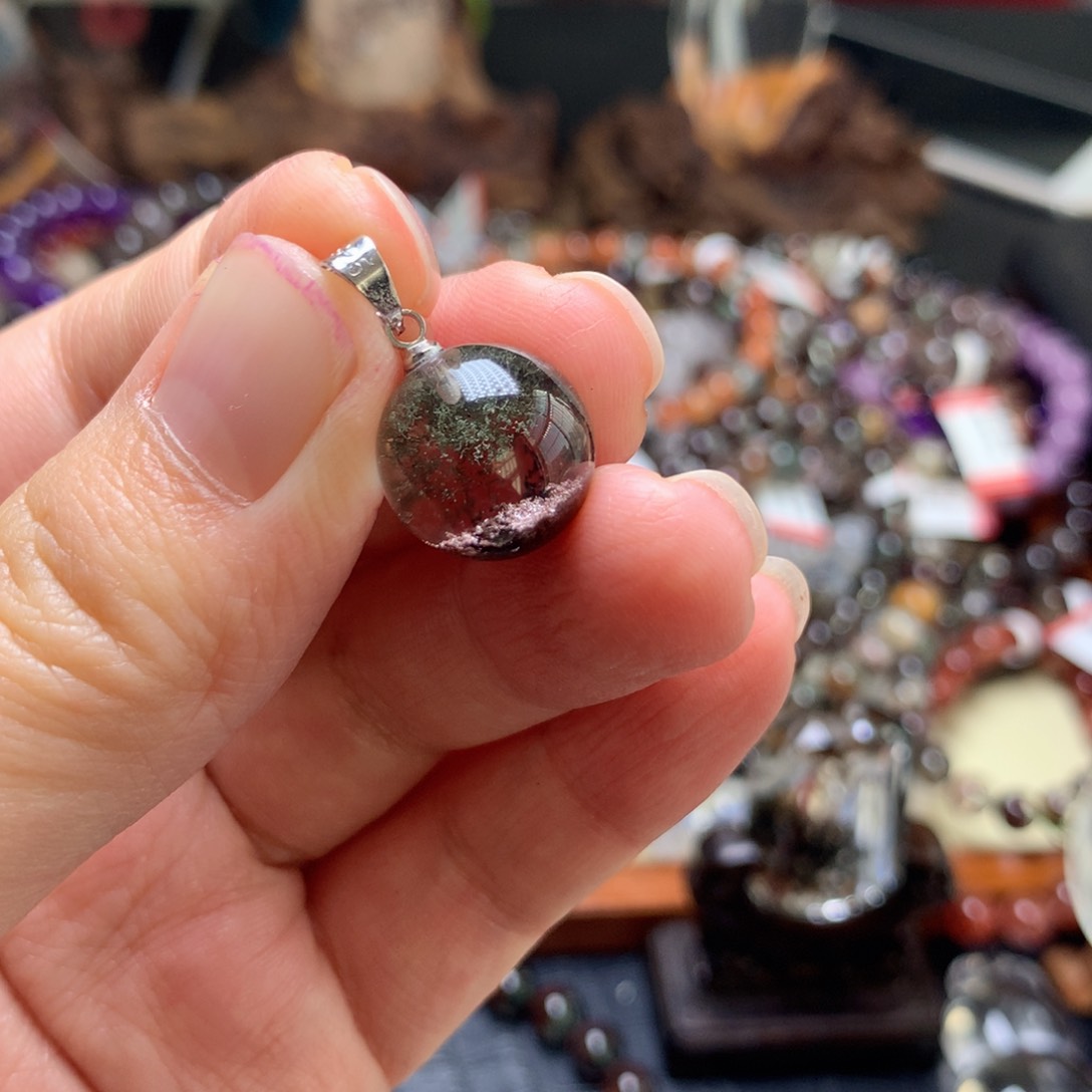 水晶吊坠(赠链)未镶嵌